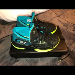 Boys 6Y Under Armour SC 3Zero III Basketball shoes